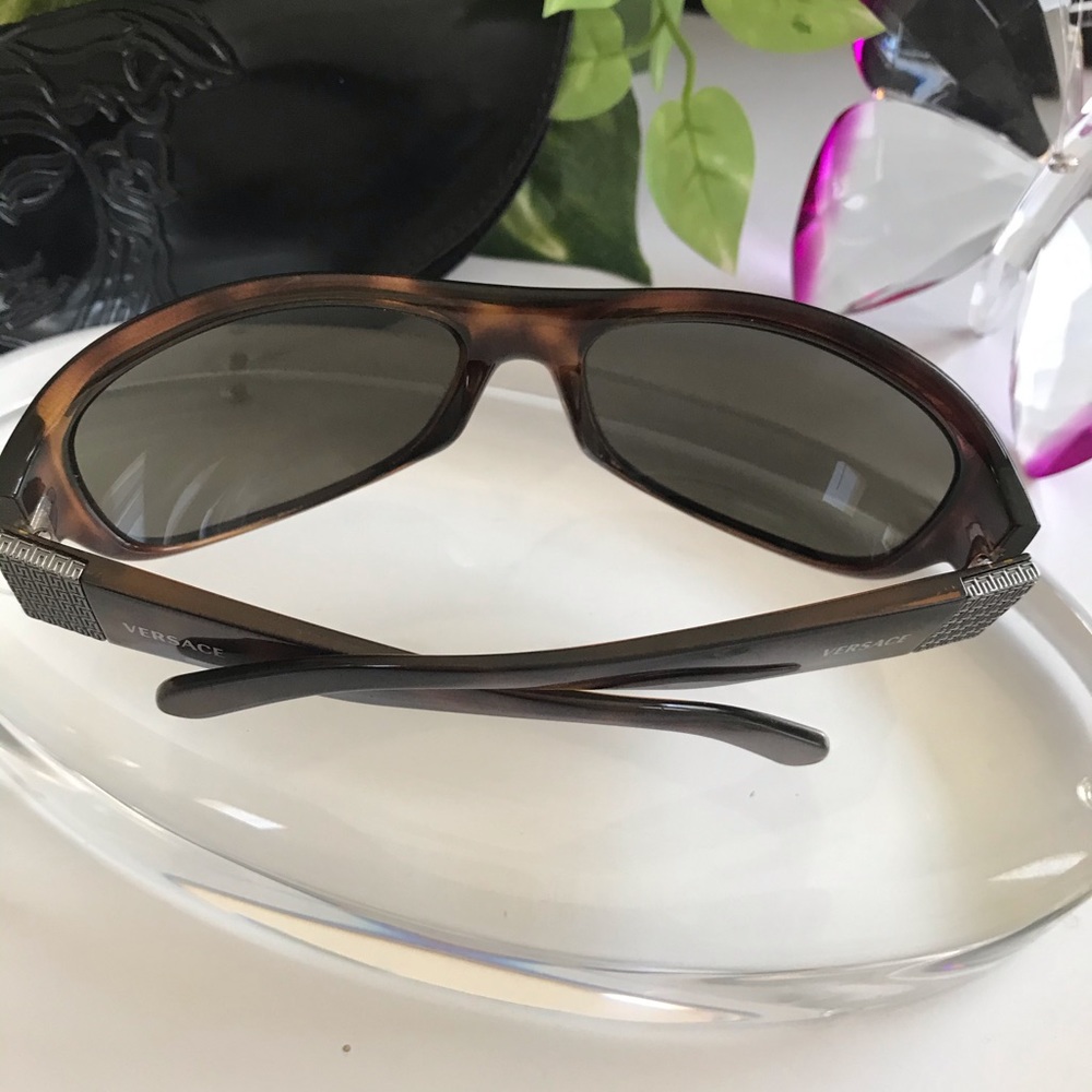 Sunglasses - Picture 4 of 4